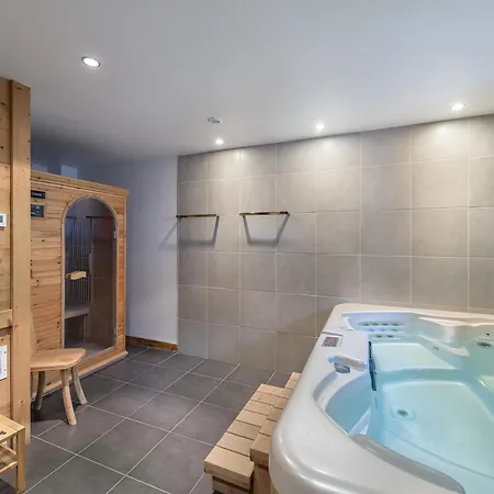 Familial A Courchevel, Proche Centre Et Pistes, Avec Sauna Et Jacuzzi - Fr-1-562-54 *